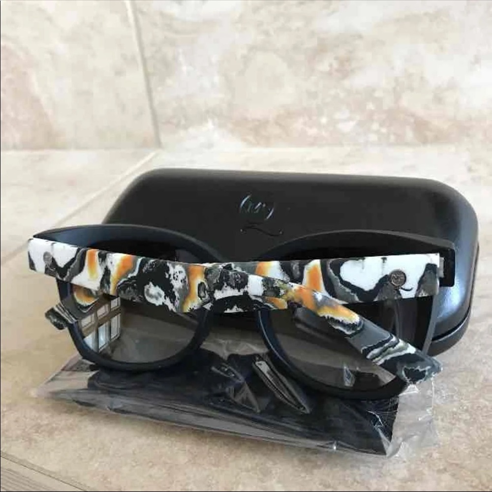 Alexander McQueen sunglasses - Picture 6 of 7